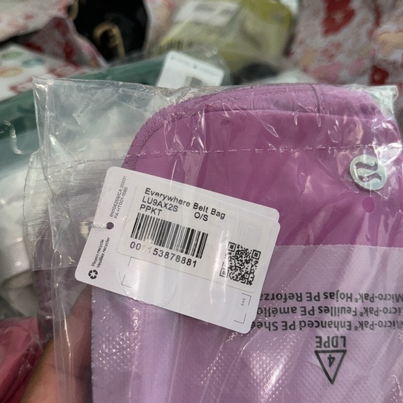 lululemon wear everywhere belt bag in pow pink tone - Picture 8 of 9
